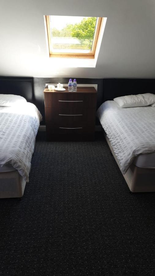 Pavillion Gardens Hotel Таплоу Екстериор снимка